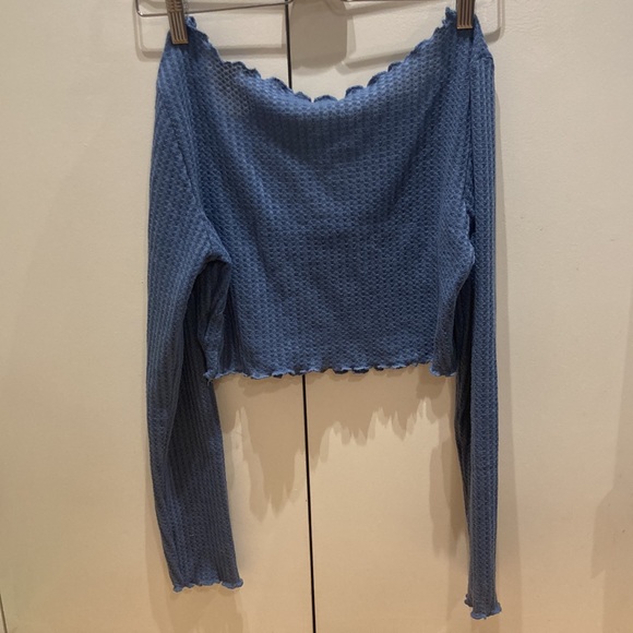 Off the Shoulder Shein Cropped Long Sleeve - Picture 2 of 4